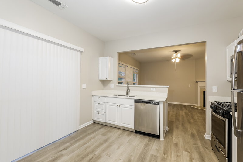 2,270/Mo, 3763 Uppark Dr Atlanta, GA 30349 Kitchen View