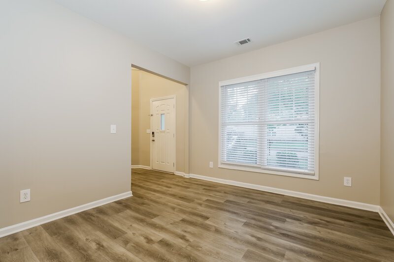 2,270/Mo, 3763 Uppark Dr Atlanta, GA 30349 Family Room View