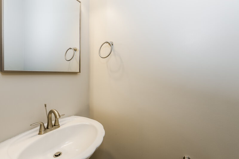 2,270/Mo, 3763 Uppark Dr Atlanta, GA 30349 Bathroom View