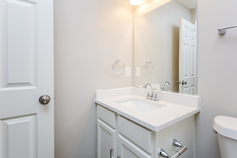 2,170/Mo, 710 Castlebrooke Dr SE Lawrenceville, GA 30045 Bathroom View