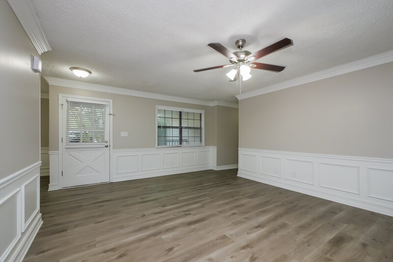 2,040/Mo, 8086 Cypress Ct Villa Rica, GA 30180 Living Room View 2