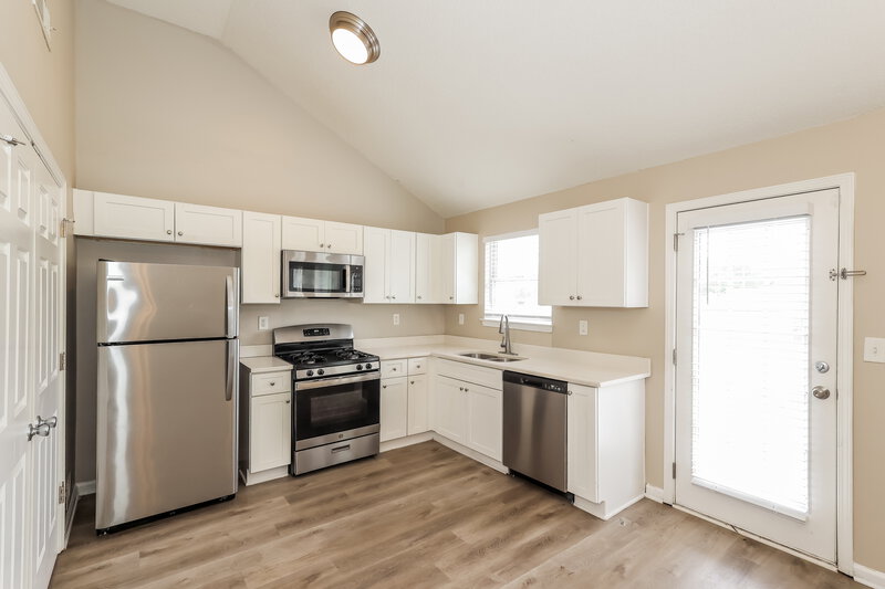 2,525/Mo, 714 Cherry Branch Cir Fairburn, GA 30213 Kitchen View