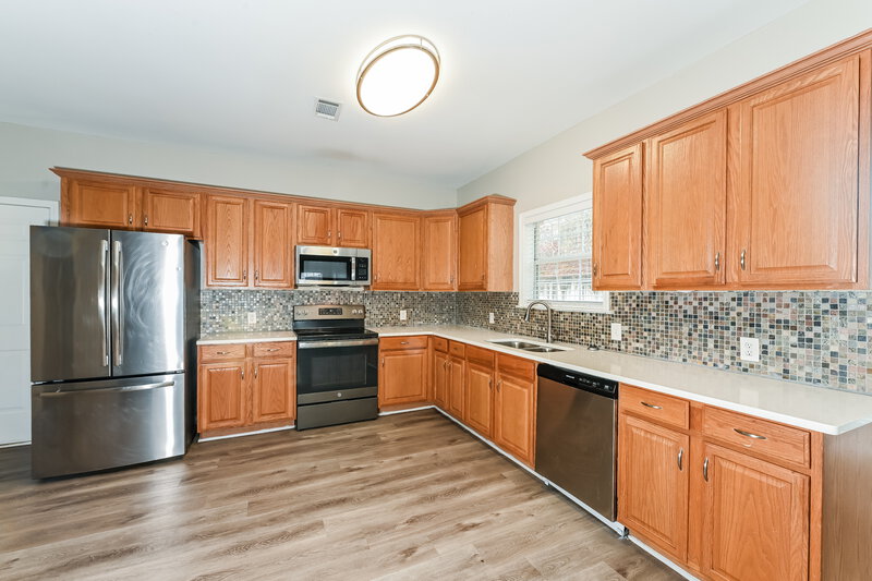 2,455/Mo, 30 Dearing Woods Ct Covington, GA 30014 Kitchen View 2
