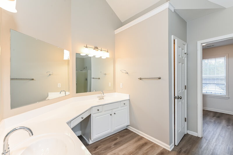 2,455/Mo, 30 Dearing Woods Ct Covington, GA 30014 Main Bathroom View