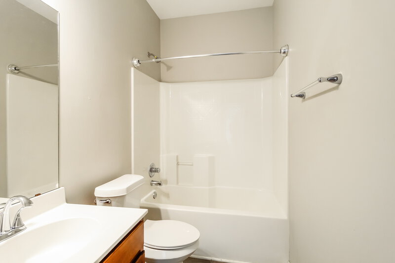 2,390/Mo, 30 Inverness Ave Newnan, GA 30263 Bathroom View