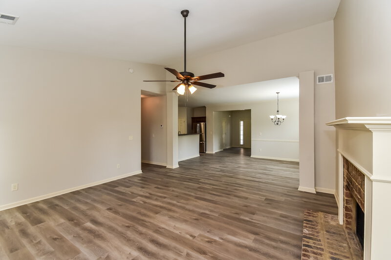 2,400/Mo, 1000 Cureton Dr Austell, GA 30106 Living Room View 2