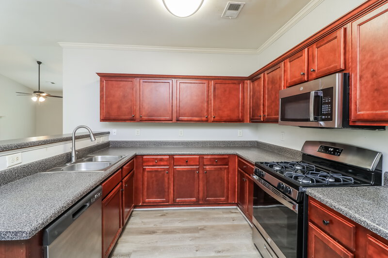 2,710/Mo, 1000 Cureton Dr Austell, GA 30106 Kitchen View 2