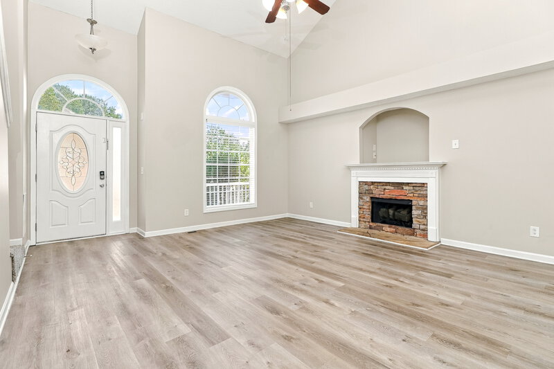 2,320/Mo, 204 Providence Rd Dallas, GA 30157 Living Room View 3