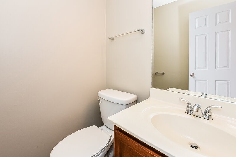 3,220/Mo, 204 Providence Rd Dallas, GA 30157 Bathroom View 2
