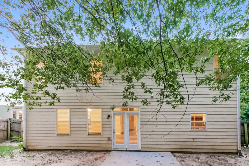 2,025/Mo, 53 Lakeshore Pkwy Newnan, GA 30263 Rear View