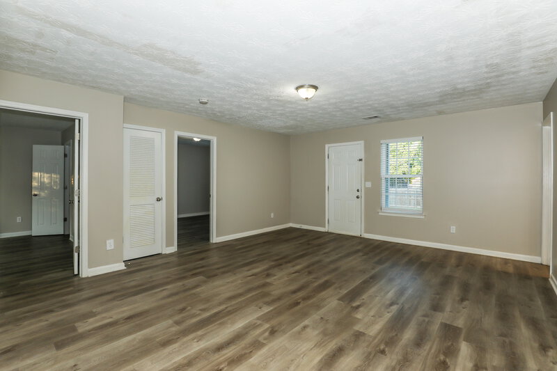 2,400/Mo, 272 Grover Turner Way McDonough, GA 30253 Family Room View