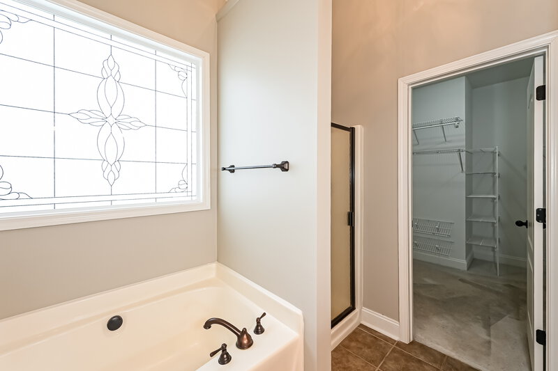 2,365/Mo, 66 Camden Village Dr Newnan, GA 30265 Main Bathroom View 2