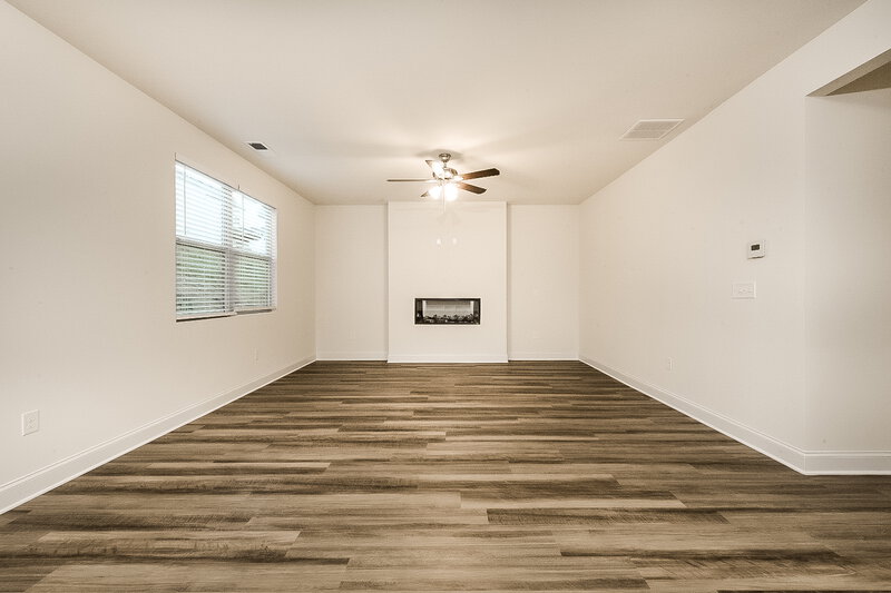 2,380/Mo, 363 Hamilton Pointe Dr McDonough, GA 30253 Living Room View