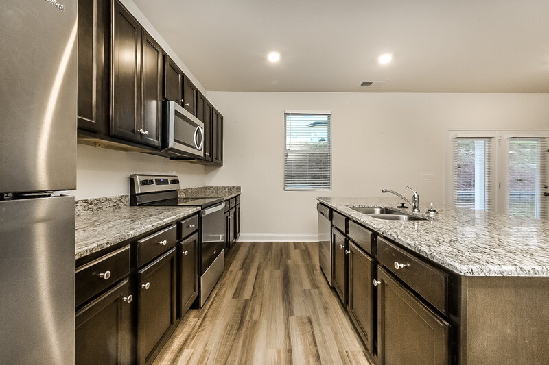 2,380/Mo, 363 Hamilton Pointe Dr McDonough, GA 30253 Kitchen View 2