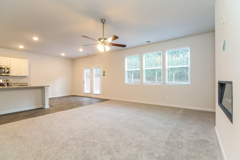 3,330/Mo, 151 Hamilton Pointe Dr McDonough, GA 30253 Living Room View