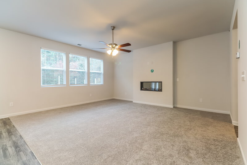 3,330/Mo, 151 Hamilton Pointe Dr McDonough, GA 30253 Living Room View 2