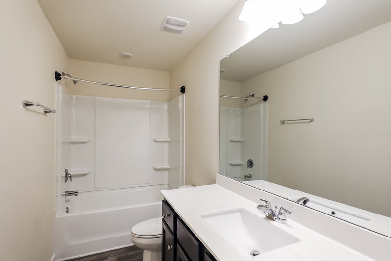 2,300/Mo, 322 Hamilton Pointe Dr McDonough, GA 30253 Bathroom View