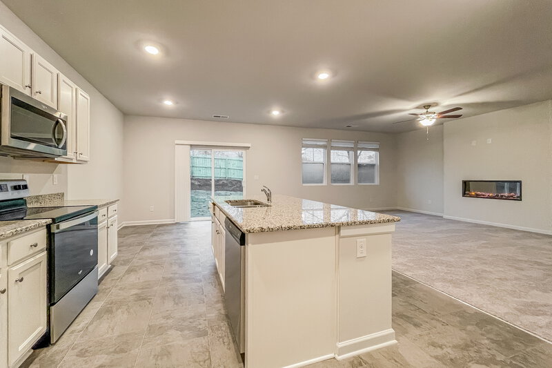 3,110/Mo, 101 Hamilton Pointe Dr McDonough, GA 30253 Kitchen View 2