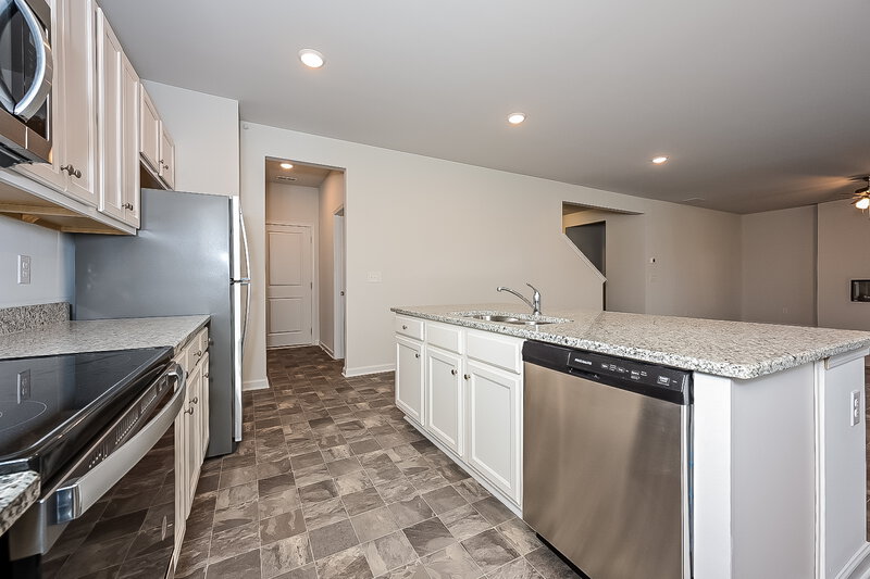 2,305/Mo, 120 Hamilton Pointe Dr McDonough, GA 30253 Kitchen View 2