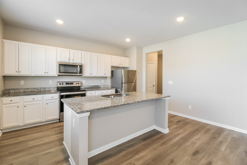 3,560/Mo, 124 Hamilton Pointe Dr McDonough, GA 30253 Kitchen View 2