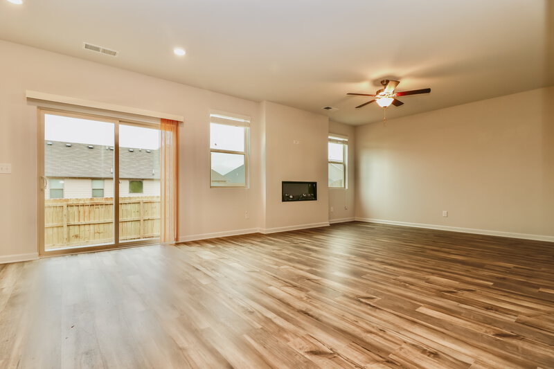 2,165/Mo, 156 Hamilton Pointe Dr McDonough, GA 30253 Living Room View