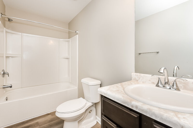 1,675/Mo, 20 Dusty Dr Cartersville, GA 30120 Bathroom View