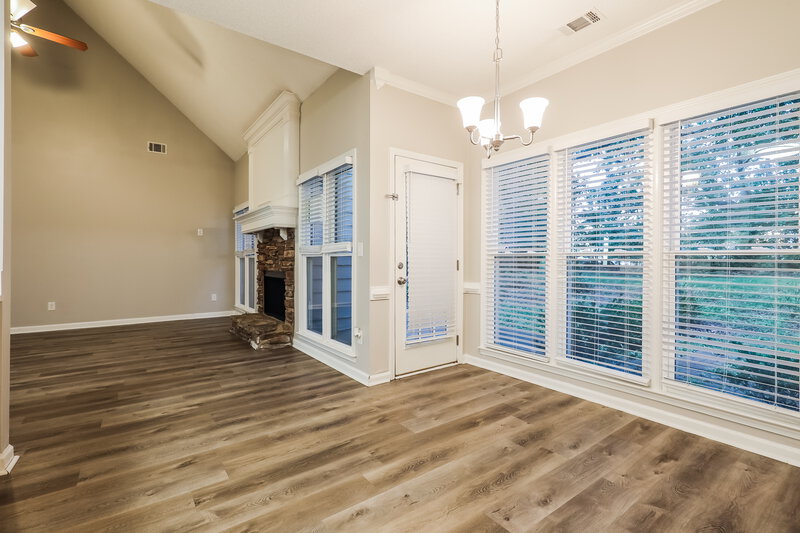 2,330/Mo, 12 Sleepy Hollow Ct Stockbridge, GA 30281 Dining Room View