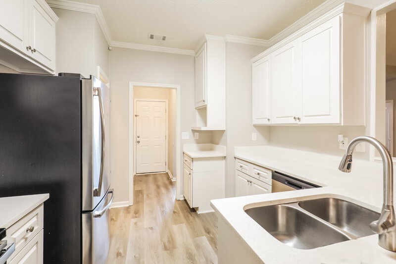 2,330/Mo, 12 Sleepy Hollow Ct Stockbridge, GA 30281 Kitchen View