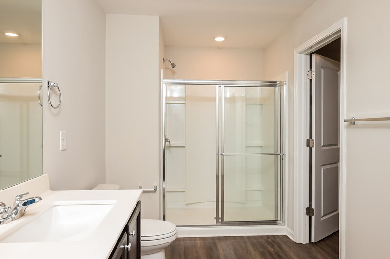 2,195/Mo, 4314 Kendrick Cir Loganville, GA 30052 Main Bathroom View
