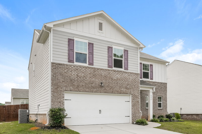 2,435/Mo, 4294 Kendrick Cir Loganville, GA 30052 Front View