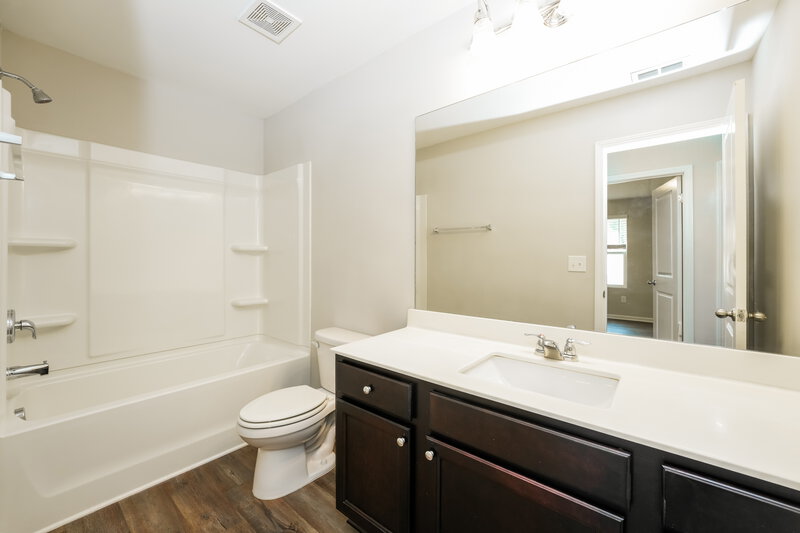2,435/Mo, 4294 Kendrick Cir Loganville, GA 30052 Bathroom View