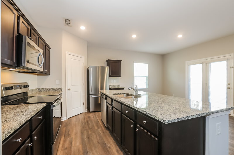 2,725/Mo, 4251 Kendrick Cir Loganville, GA 30052 Kitchen View 2