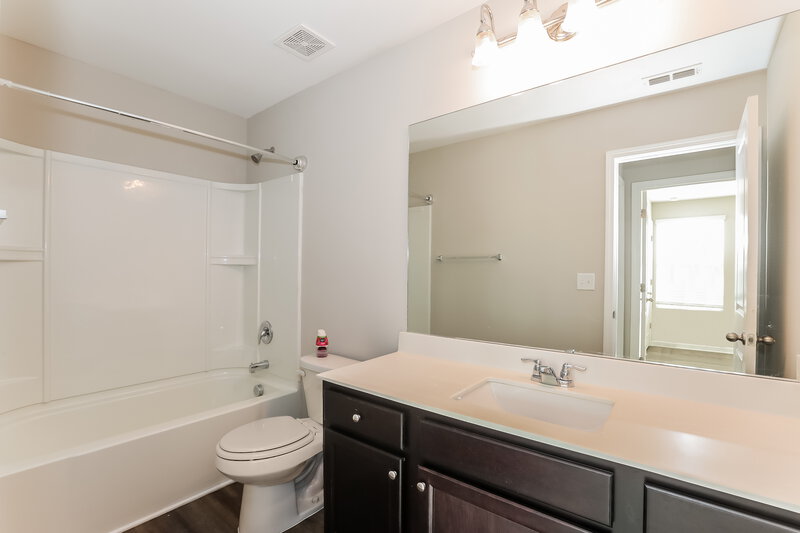 2,725/Mo, 4251 Kendrick Cir Loganville, GA 30052 Bathroom View