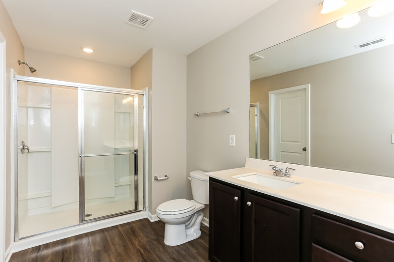 2,450/Mo, 3695 Newbury Place Dr Loganville, GA 30052 Main Bathroom View