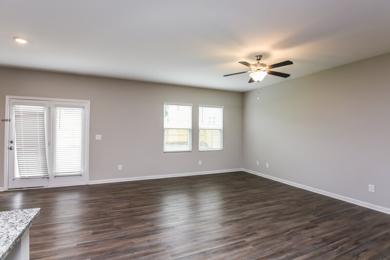 3,640/Mo, 3735 Newbury Place Dr Loganville, GA 30052 Living Room View 3