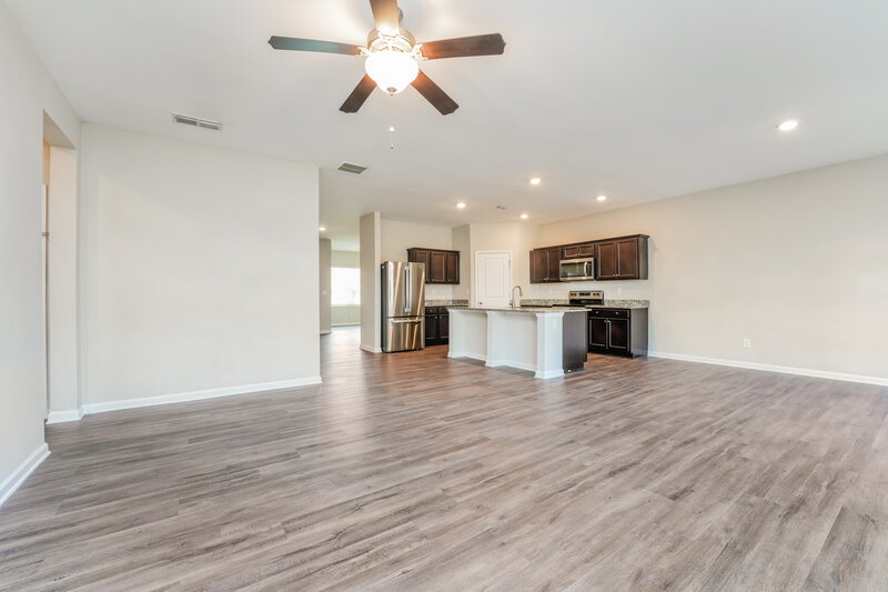 2,515/Mo, 3735 Newbury Place Dr Loganville, GA 30052 Living Room View 2