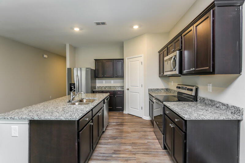 3,640/Mo, 3735 Newbury Place Dr Loganville, GA 30052 Kitchen View