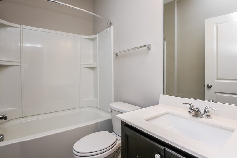 3,640/Mo, 3735 Newbury Place Dr Loganville, GA 30052 Bathroom View