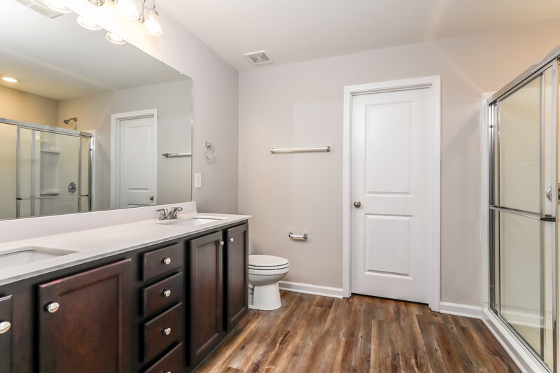 2,620/Mo, 3755 Newbury Place Dr Loganville, GA 30052 Main Bathroom View