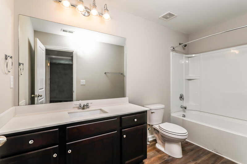 2,620/Mo, 3755 Newbury Place Dr Loganville, GA 30052 Bathroom View