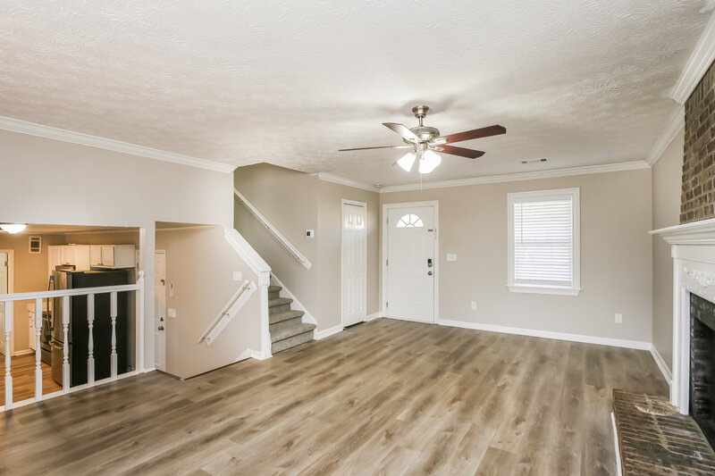 2,840/Mo, 1241 Owen Cir Sugar Hill, GA 30518 Living Room View