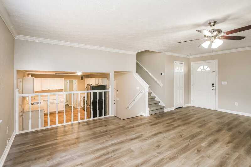 2,840/Mo, 1241 Owen Cir Sugar Hill, GA 30518 Living Room View 2