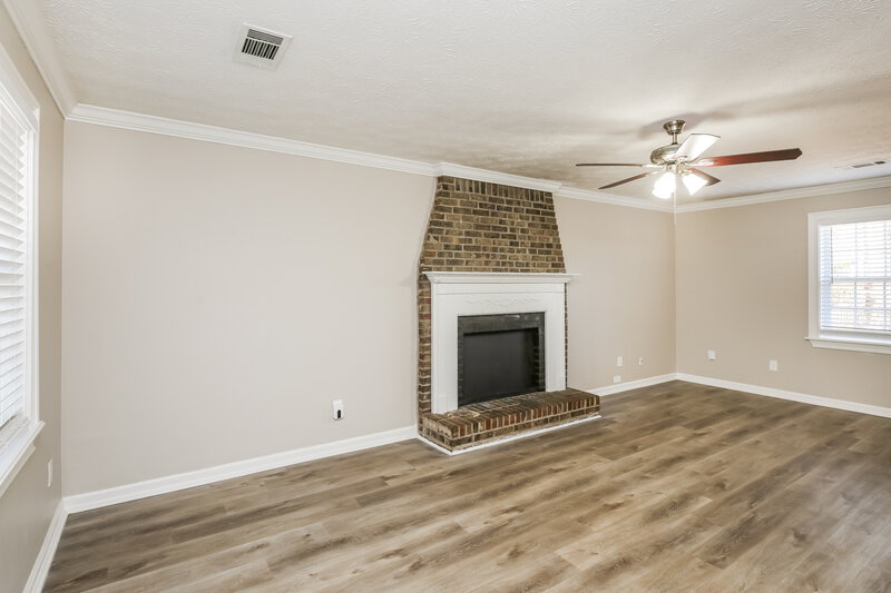 2,840/Mo, 1241 Owen Cir Sugar Hill, GA 30518 Living Room View 3