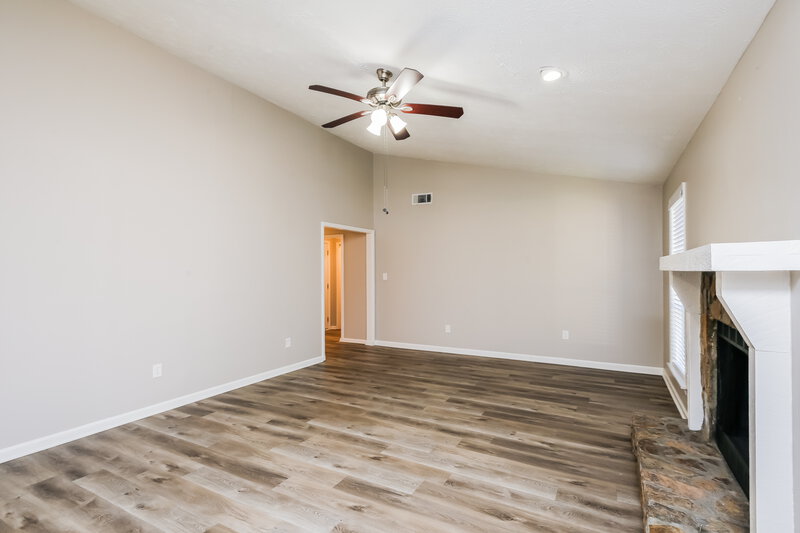 2,180/Mo, 2610 Mill Pond Ct Duluth, GA 30096 Living Room View