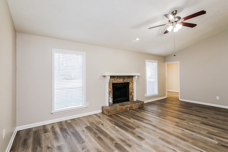 2,180/Mo, 2610 Mill Pond Ct Duluth, GA 30096 Living Room View 3