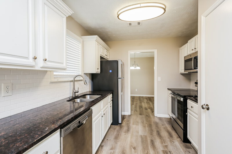 2,180/Mo, 2610 Mill Pond Ct Duluth, GA 30096 Kitchen View