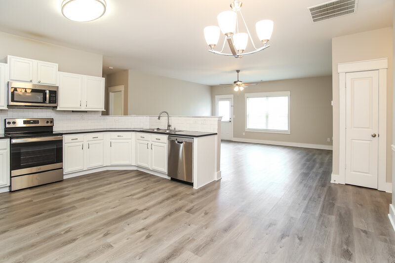 2,075/Mo, 49 Culver Ridge Dr Cartersville, GA 30120 Kitchen View 2