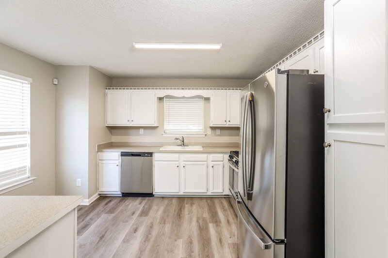 2,180/Mo, 83 Seals Dr Dallas, GA 30157 Kitchen View