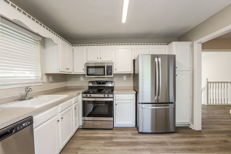 2,180/Mo, 83 Seals Dr Dallas, GA 30157 Kitchen View 2