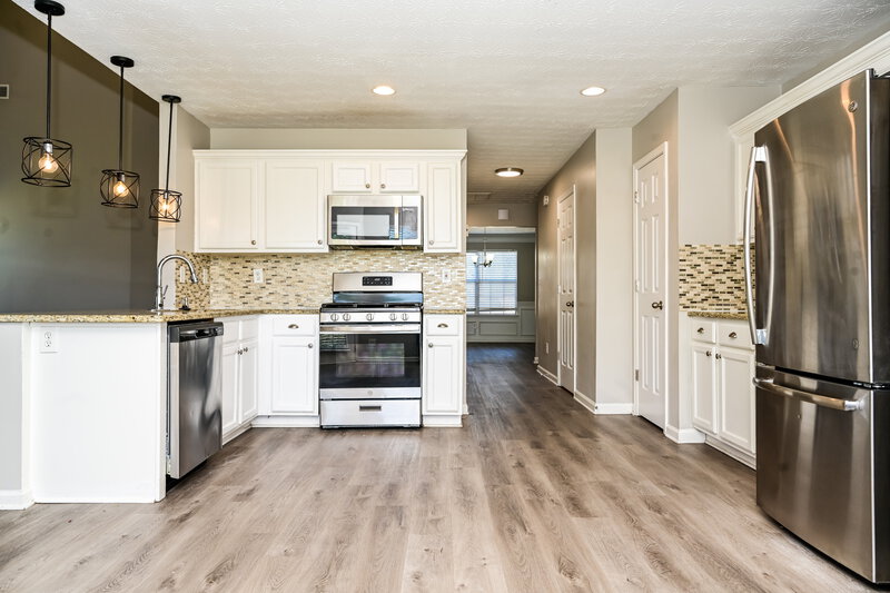 2,970/Mo, 204 Biltmore Way Stockbridge, GA 30281 Kitchen View